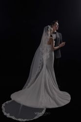 -至臻微拉婚纱摄影