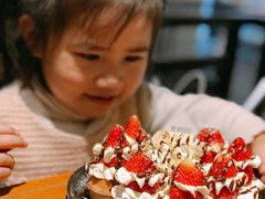 草莓忌廉华夫饼-BE BRIGHT KITCHEN(正佳广场店)