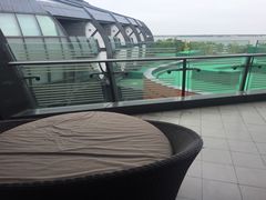 -上海滴水湖皇冠假日酒店