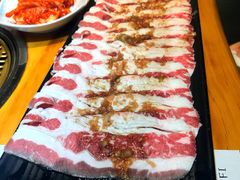 精品牛五花-唯成•韩国炭火烤肉 유성고기