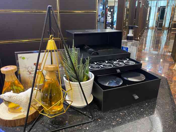 富力海珠城八佰伴地理位置就在江南西站富力海珠城b区四楼.