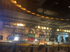 -麦凯伦烧烤·精酿超级工厂店(金桥总店)