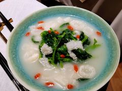 竹荪豌豆尖-沿途四季·云南菜(建外大街店)