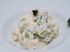 牛油果色拉-蝶园·装修中(BFC外滩金融中心店)