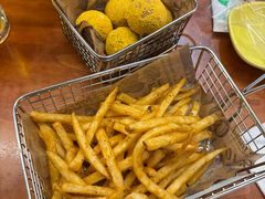 -BHC炸鸡(明洞总店)