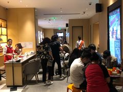 等位区-海底捞火锅(海宁路店)