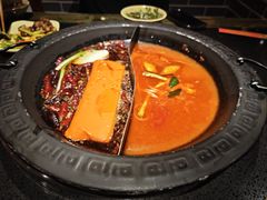 -宽板凳老灶火锅(台湾街店)