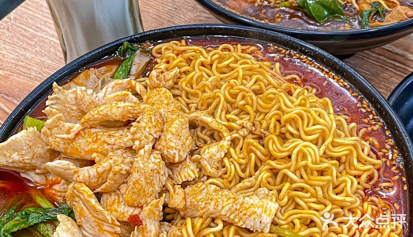 沈阳｜这就是浑南小吃排队王吗⁉️戴记麻辣烫
