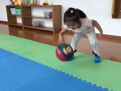 -抱抱熊托育中心(大悦城店)