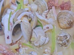 -新丁香海鲜酒店(银海商贸城店)