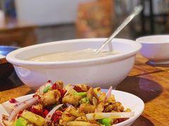 火爆肥肠-茅屋大酒店