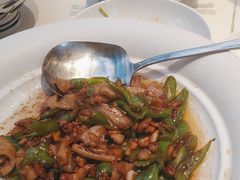 -阿瓦山寨·湘菜现炒·剁椒鱼头王(咸阳总店)