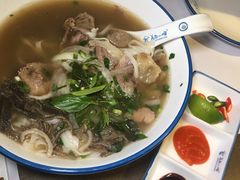 -美奈小馆·越南料理(中航城君尚购物中心店)