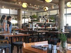 -ROAST coffee & eatery