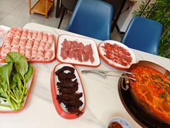 -毛辣果·贵州红酸汤牛肉火锅(西单店)