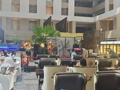 -朗丽兹自助餐厅