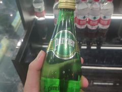 巴黎水-海友荟•鲸彩(济宁爱琴海店)