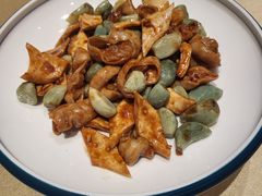 -八府香鸭·啫啫煲(华山路店)