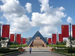 -上海市龙华烈士陵园