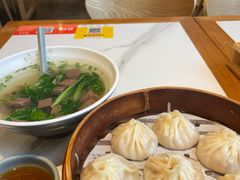 -馋三尺蟹粉小笼(人民广场店)