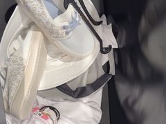 -迪卡侬(环球港店)