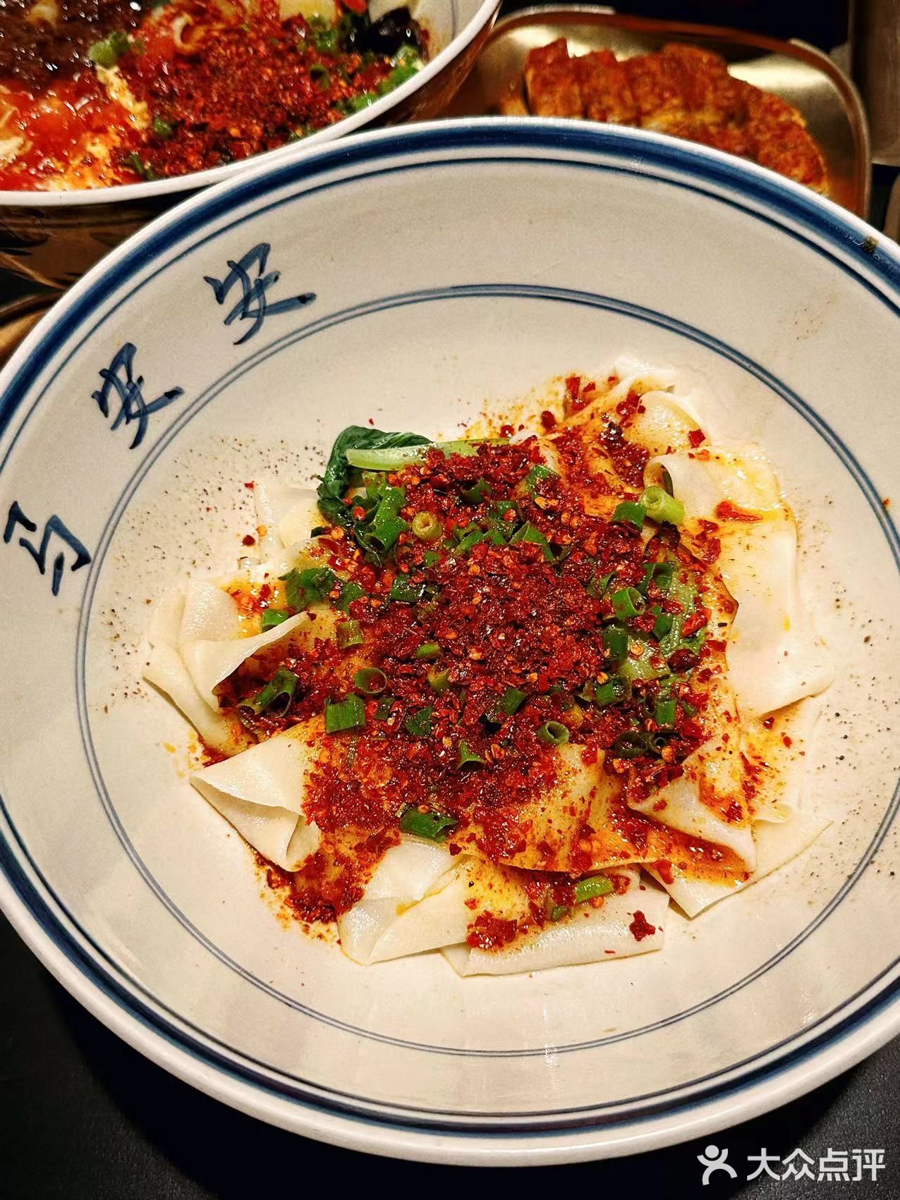 西安回民街这家面馆有点能行了!