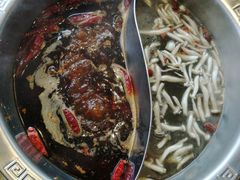 鸳鸯锅底-憨铁匠老火锅(龙岗万科里店)