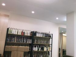 -环球蝶上美业连锁