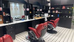 -老男孩男士理容馆·理发·烫染·修面