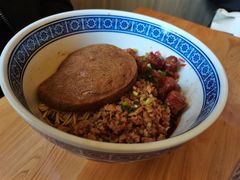 辣肉面-沪西老弄堂面馆(定西路店)