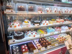 面包甜点陈列柜-仟吉(星汇维港店)