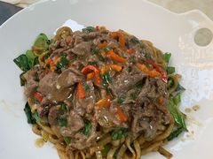 湿炒牛河-华威达牛庄(黄埔大道西店)
