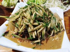 摇滚拉皮-满园烤鸭·春饼(太原街万达店)