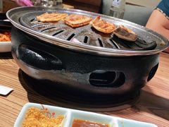 -明洞阿姨·韩式酱蟹烤肉·创意料理(三元桥店)