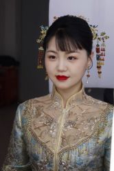 -艾米丽婚纱礼服