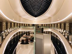 -上海滴水湖皇冠假日酒店