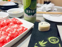 -海底捞火锅(新松江路生日主题店)