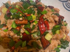 -老滇山寨•云南特色菜•地方菜•民族风情歌舞表演(金碧店)