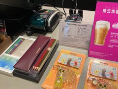 -星巴克臻选(上海中环广场2F店)