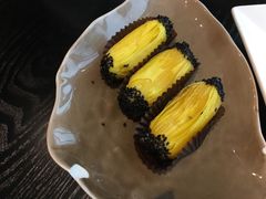 泰国金枕榴莲酥-柒园·三十年创意杭帮菜(龙湖滨江天街店)