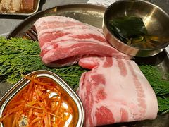 -草家酱蟹炭火烤肉店(珲春南路一店)