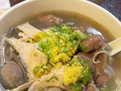 -潮镇老尾牛杂(环城西路店)