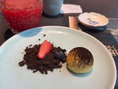 -雍容荟帝王蟹活龙虾展台自助(IFS黑金店)