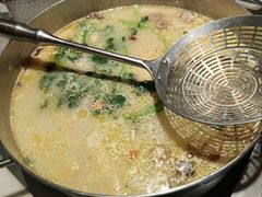 -尚尚仙·酸汤猪手·猪肚鸡火锅(华联万柳购物中心店)