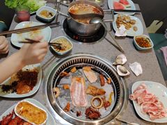 -金滏山·烤肉海鲜火锅自助(襄阳万达店)