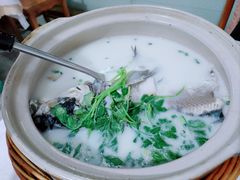 -天乐农家鱼头王(天目湖店)