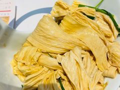 葱油山水腐竹-八道本地特色菜馆(大鹏古城店)
