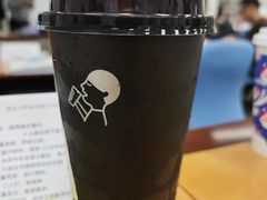 酷黑莓桑-喜茶(上海北外滩来福士店)