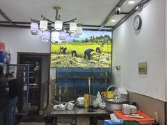 -湖南人家湘菜馆(镇江路店)