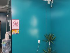 -荒岛实景沉浸密室(江汉路1店)